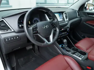 Hyundai Tucson 2.0 CRDI 4WD Automatik Premium