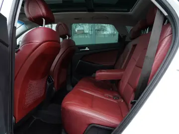 Hyundai Tucson 2.0 CRDI 4WD Automatik Premium