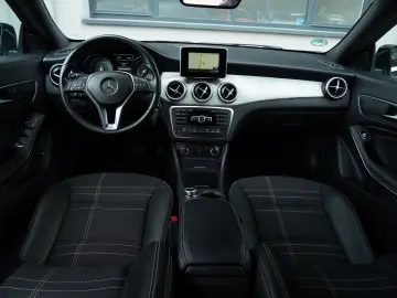 Mercedes-Benz CLA ver-200-d-4matic-7g--dct-peak-edition