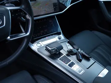 Audi a7 55 tfsi Quattro 340 cp Mild Hybrid ( 4x4 permanent )