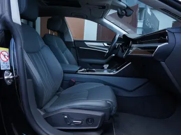 Audi a7 55 tfsi Quattro 340 cp Mild Hybrid ( 4x4 permanent )