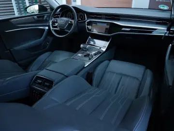 Audi a7 55 tfsi Quattro 340 cp Mild Hybrid ( 4x4 permanent )