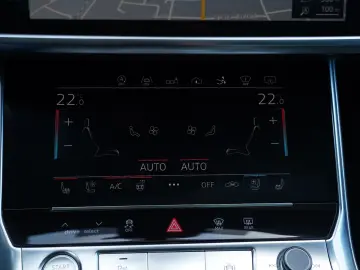 Audi a7 55 tfsi Quattro 340 cp Mild Hybrid ( 4x4 permanent )