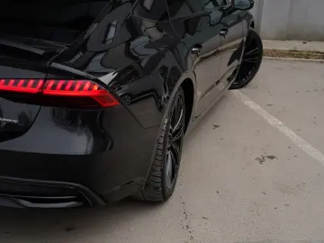 Audi a7 55 tfsi Quattro 340 cp Mild Hybrid ( 4x4 permanent )
