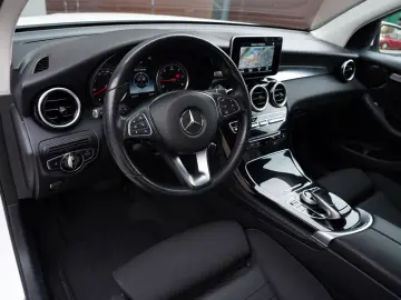 Mercedes-Benz GLC 220 d 4MATIC 9G-TRONIC