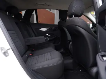 Mercedes-Benz GLC 220 d 4MATIC 9G-TRONIC