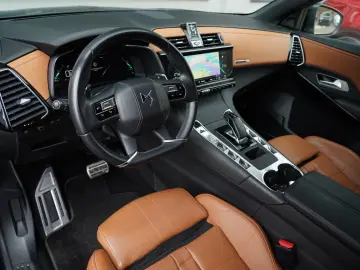 Citroën DS7 4x4 300 OPERA