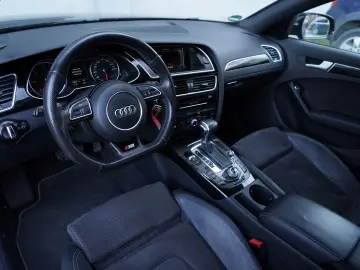 Audi A4 2.0 TDI DPF clean multitronic S line Sportpaket