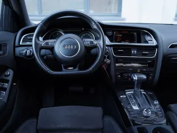 Audi A4 2.0 TDI DPF clean multitronic S line Sportpaket