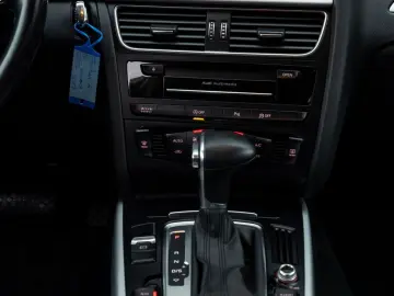 Audi A4 2.0 TDI S tronic quattro sport