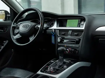 Audi A4 2.0 TDI S tronic quattro sport