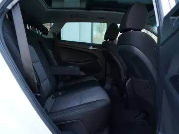 Hyundai Tucson blue 1.6 CRDi 4WD DCT Premium