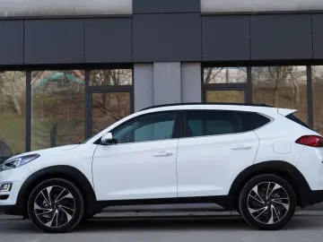 Hyundai Tucson blue 1.6 CRDi 4WD DCT Premium