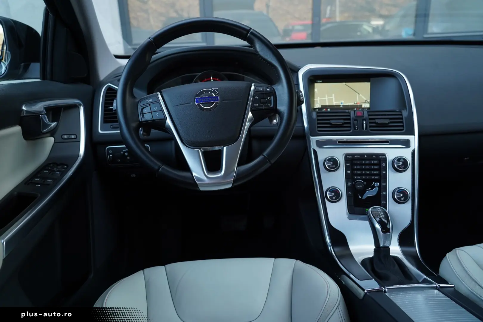 VOLVO -XC60 Ocean Race