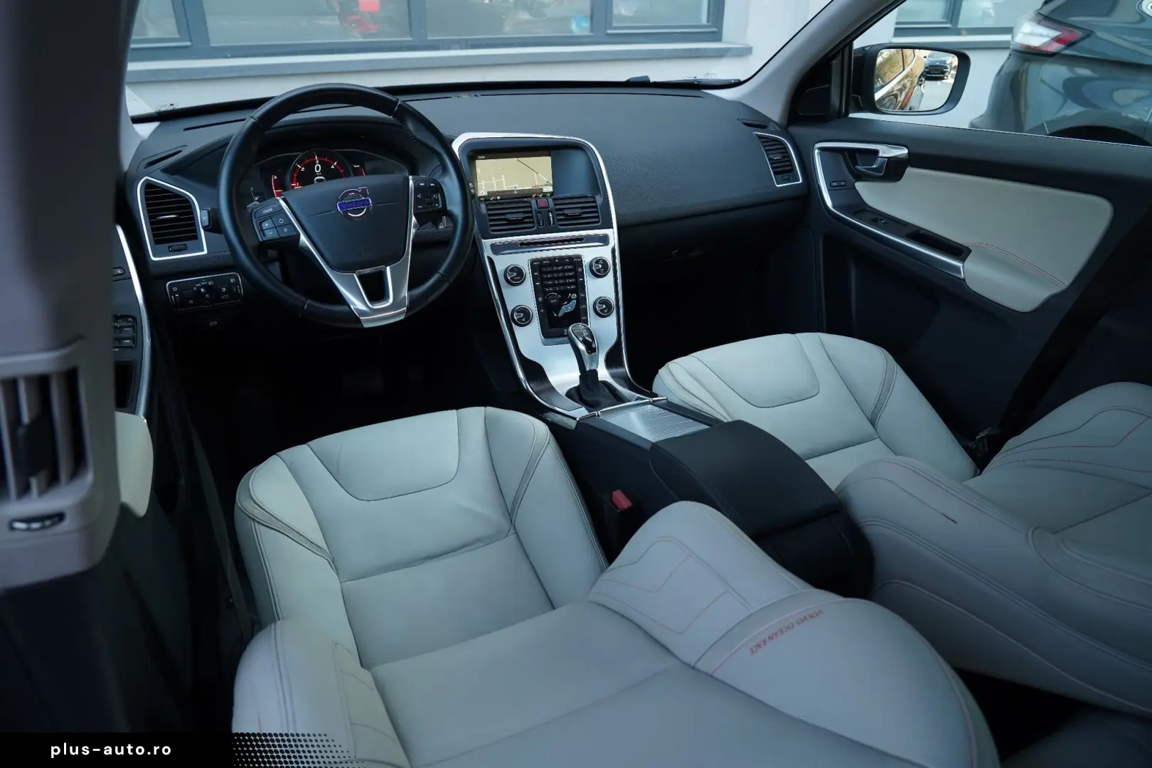 VOLVO -XC60 Ocean Race