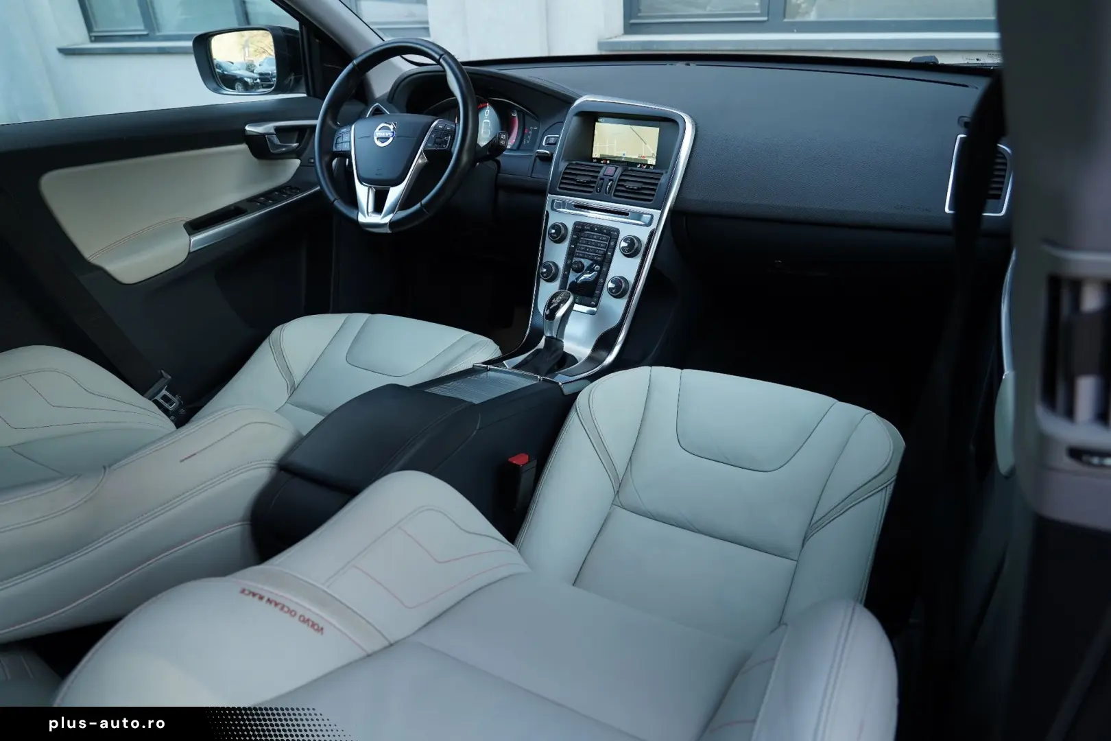 VOLVO -XC60 Ocean Race