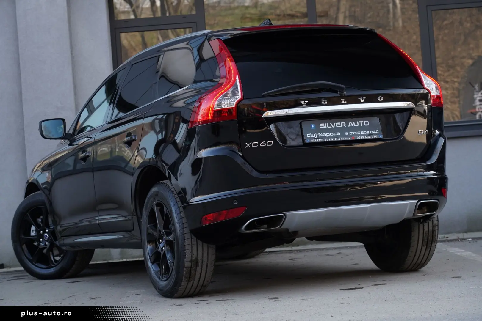 VOLVO -XC60 Ocean Race