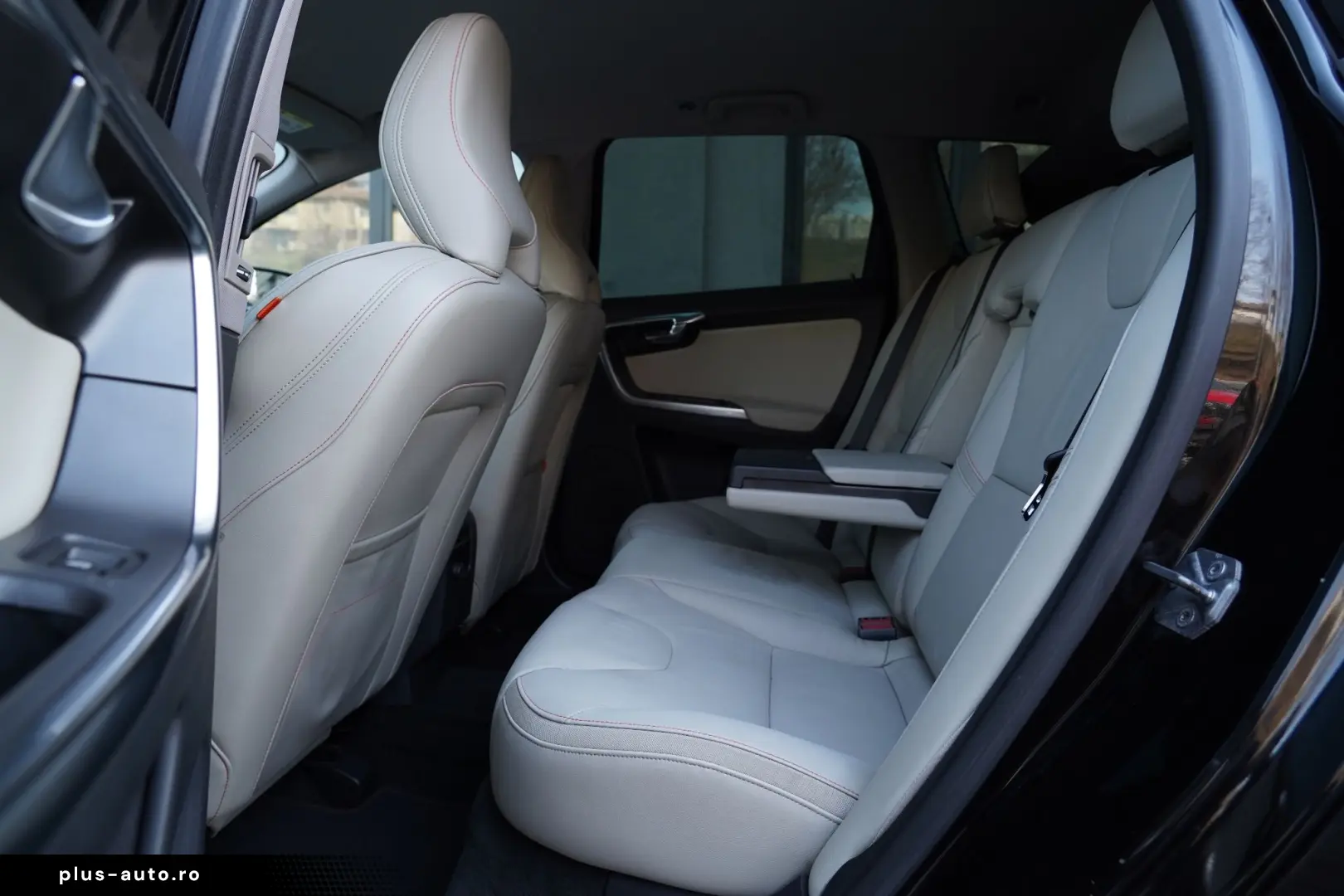 VOLVO -XC60 Ocean Race