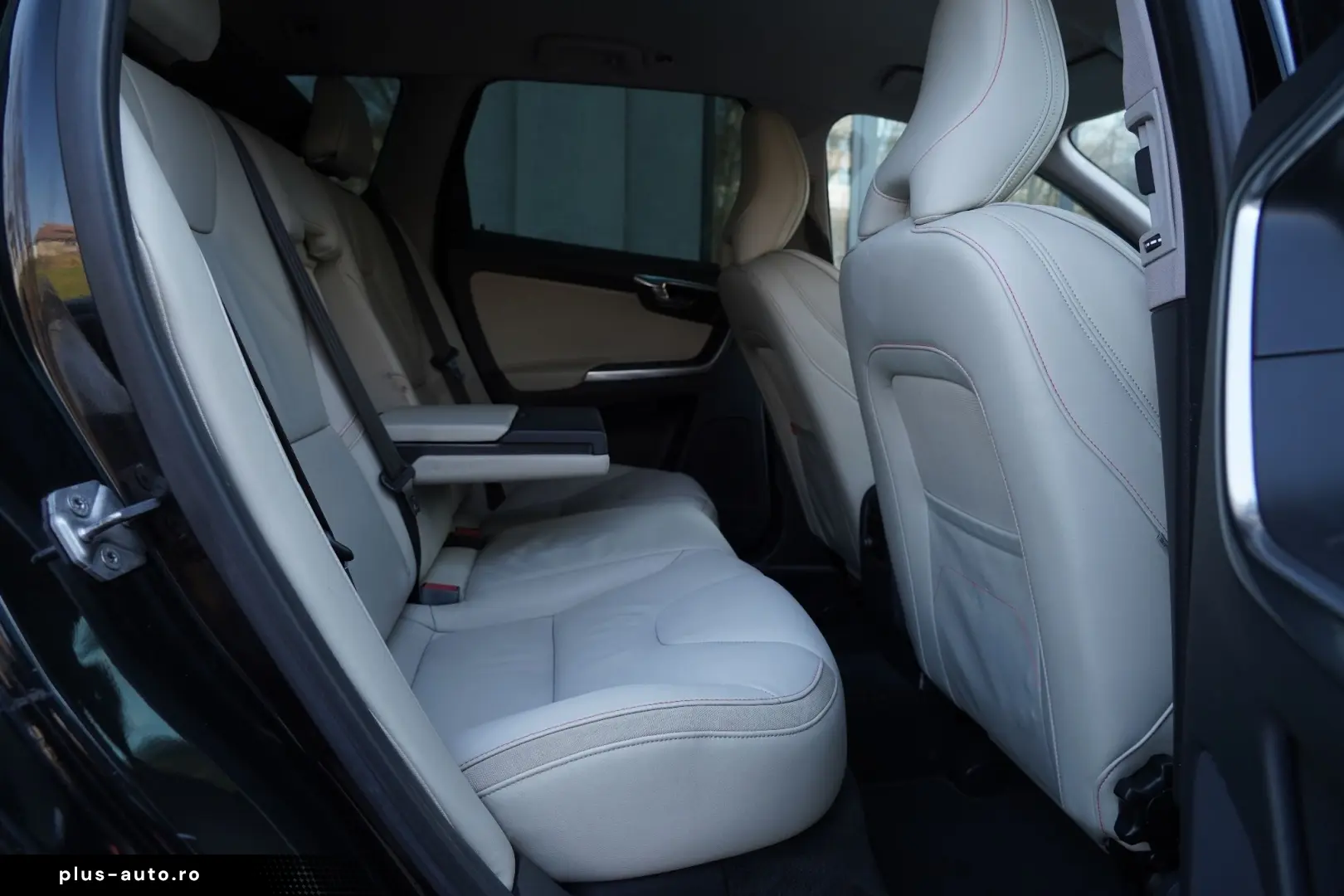 VOLVO -XC60 Ocean Race