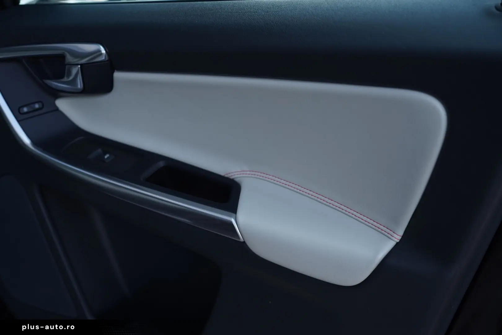 VOLVO -XC60 Ocean Race