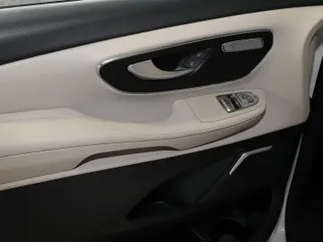 MERCEDES-BENZ EQV 300 AVANTGARDE Lang 360  Totwink Sitzhzg