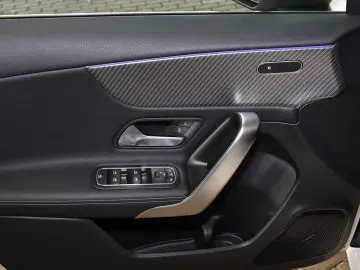 MERCEDES-BENZ A 180 PANO AHK HIFI DISTRONIC TOTWINKEL