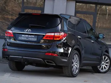 Hyundai Grand-Santa-Fe