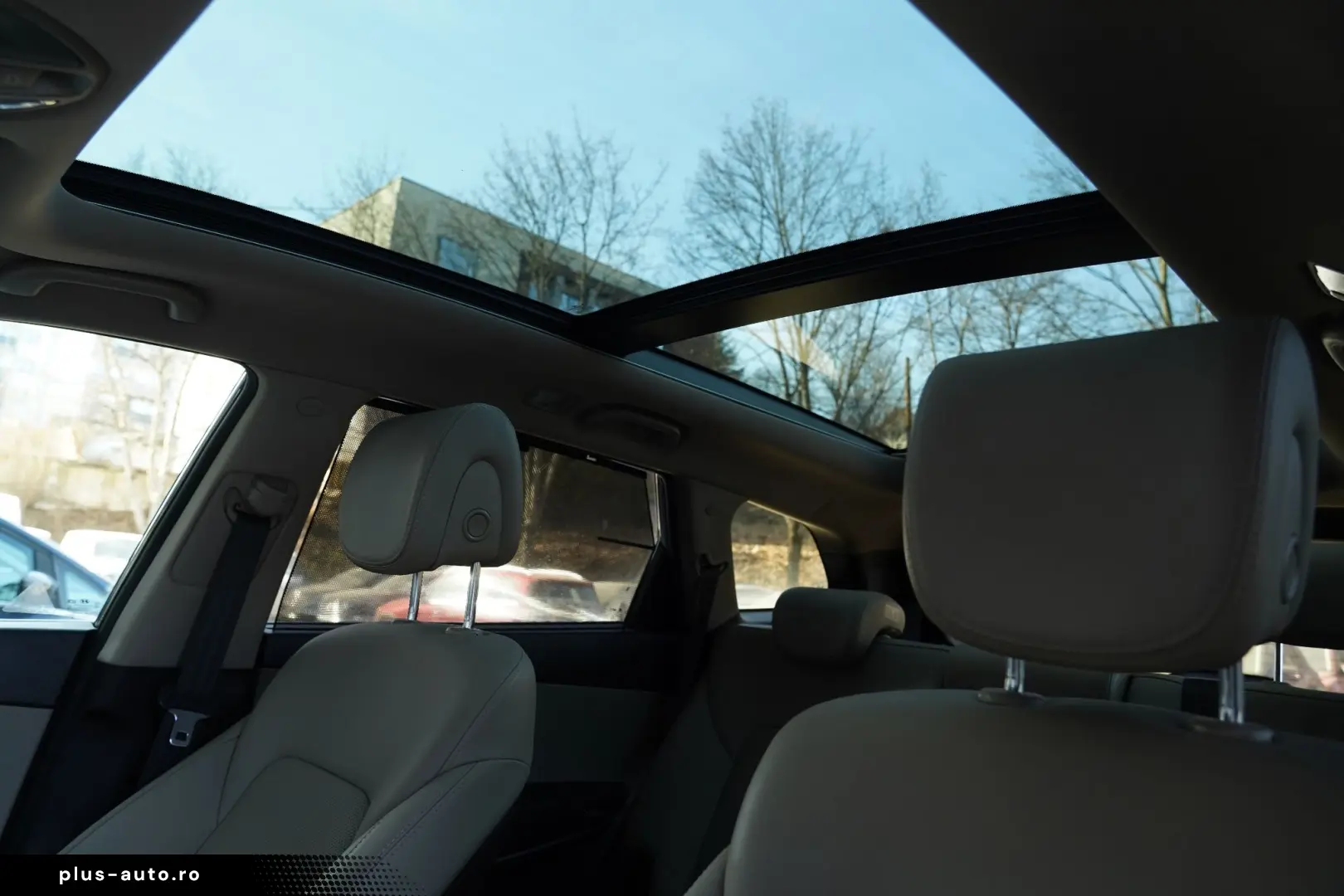 Hyundai Grand-Santa-Fe