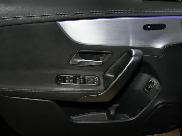 MERCEDES-BENZ A 250 e AMG PANO KAMERA TOTWINKEL CARP&hellip;