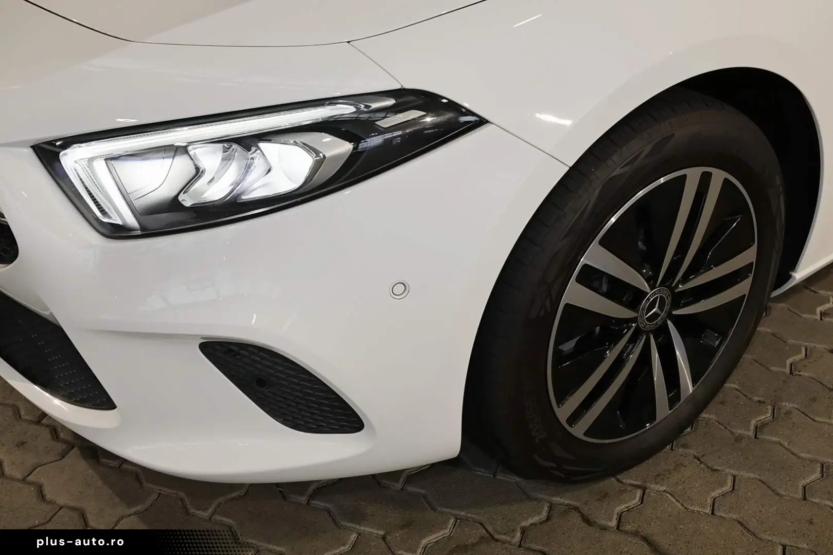 MERCEDES-BENZ A 250 e TOTWINKEL PANO CARPLAY SPURHAL&hellip;