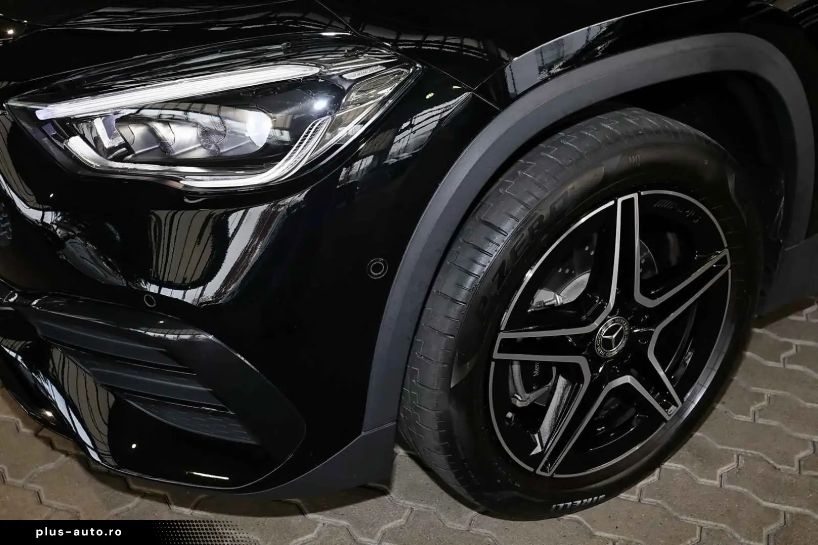 MERCEDES-BENZ GLA 250 e AMG HEADUP TOTWINKEL 360  CARPLY 19