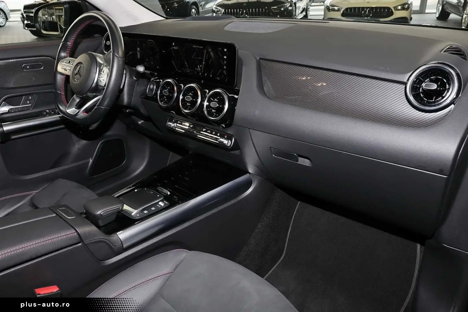 MERCEDES-BENZ GLA 250 e AMG HEADUP TOTWINKEL 360  CARPLY 19