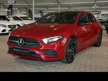 MERCEDES-BENZ A 250 E AMG PANO KAMERA CARPLAY MEMORY LED 18