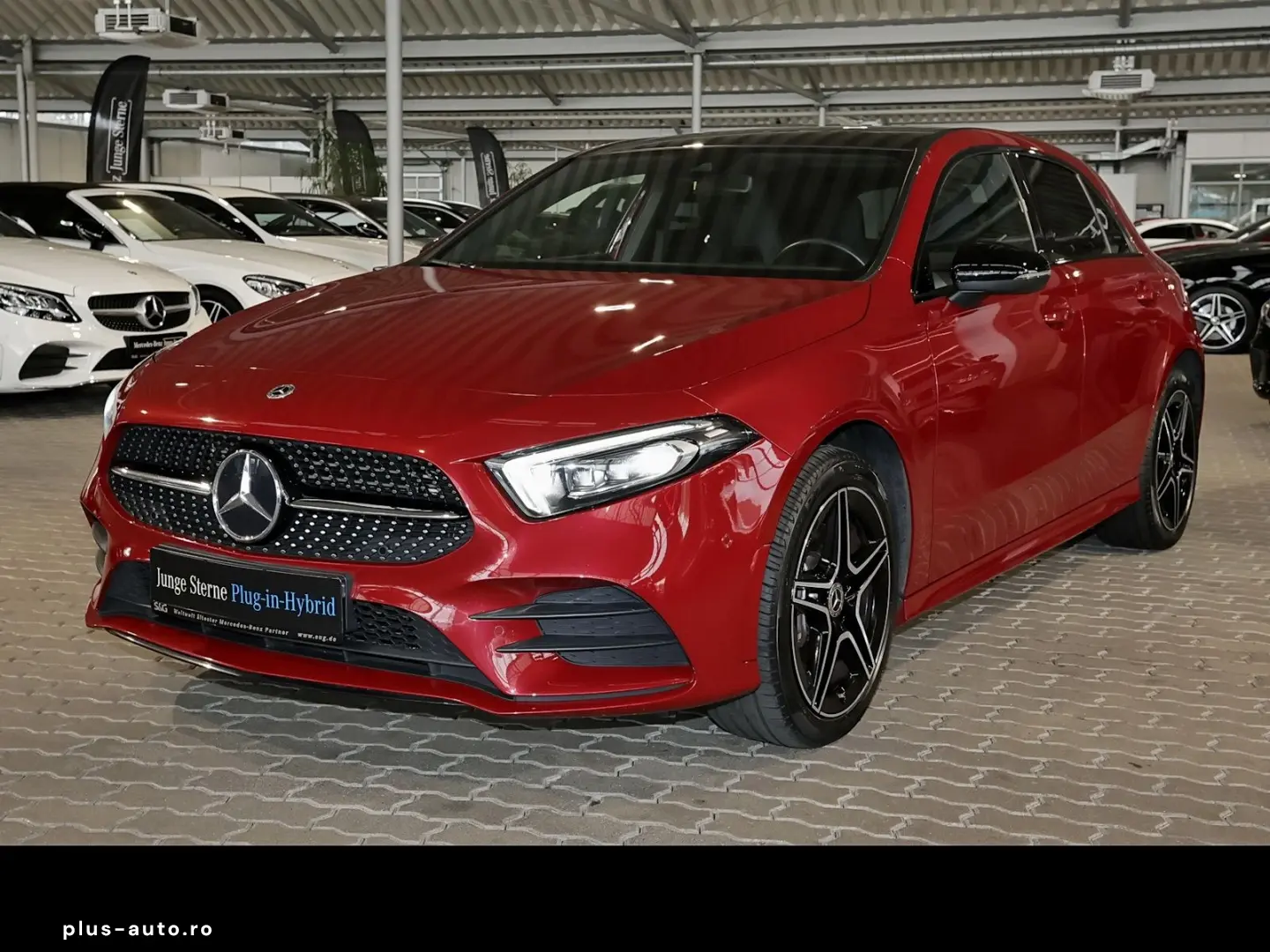 MERCEDES-BENZ A 250 E AMG PANO KAMERA CARPLAY MEMORY LED 18