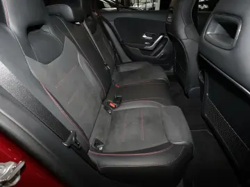 MERCEDES-BENZ A 250 E AMG PANO KAMERA CARPLAY MEMORY LED 18