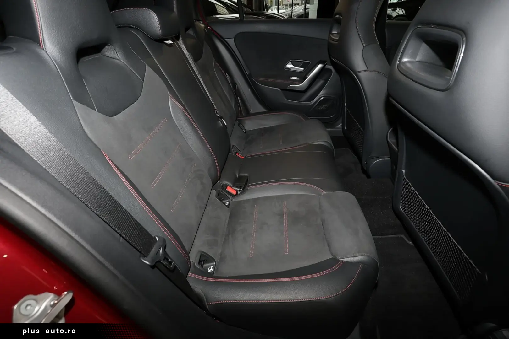 MERCEDES-BENZ A 250 E AMG PANO KAMERA CARPLAY MEMORY LED 18