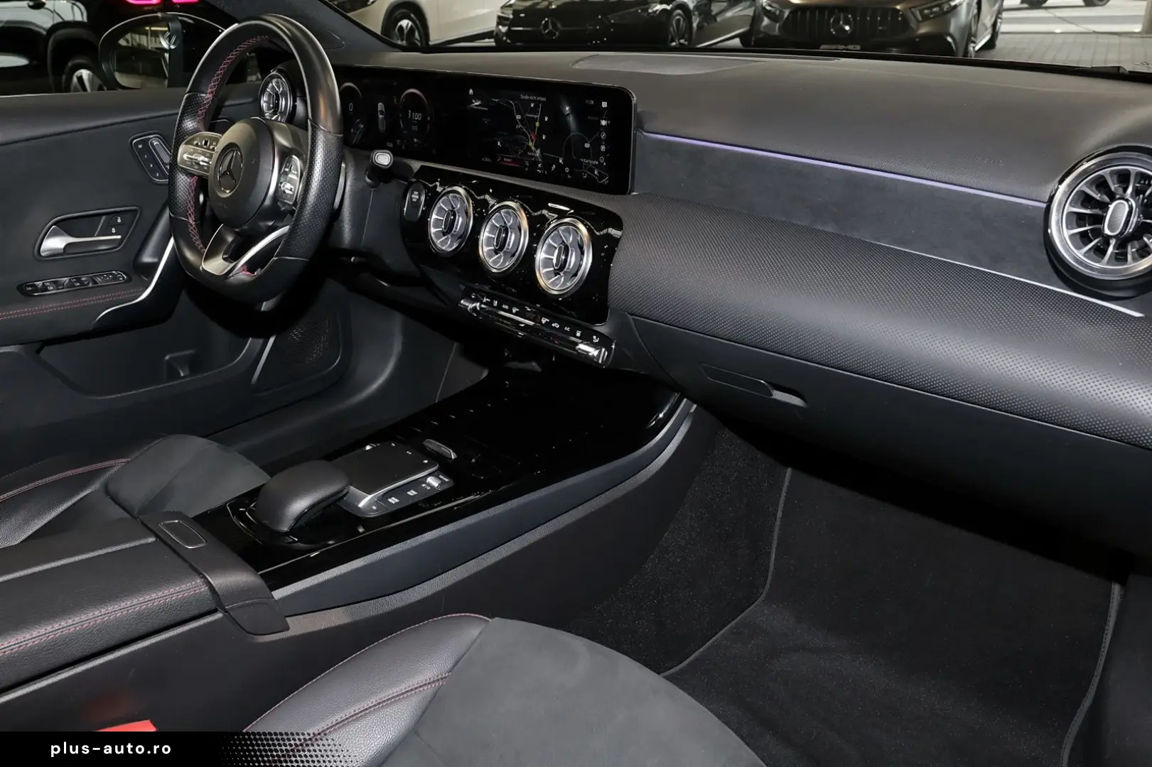 MERCEDES-BENZ A 250 E AMG PANO KAMERA CARPLAY MEMORY LED 18