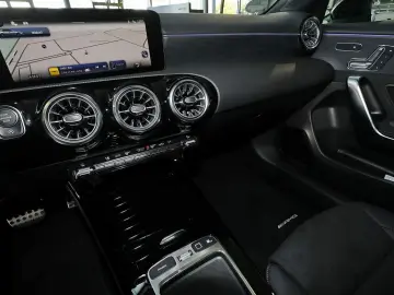 MERCEDES-BENZ A 180 AMG RüKam LED Pano Night Totwink&hellip;