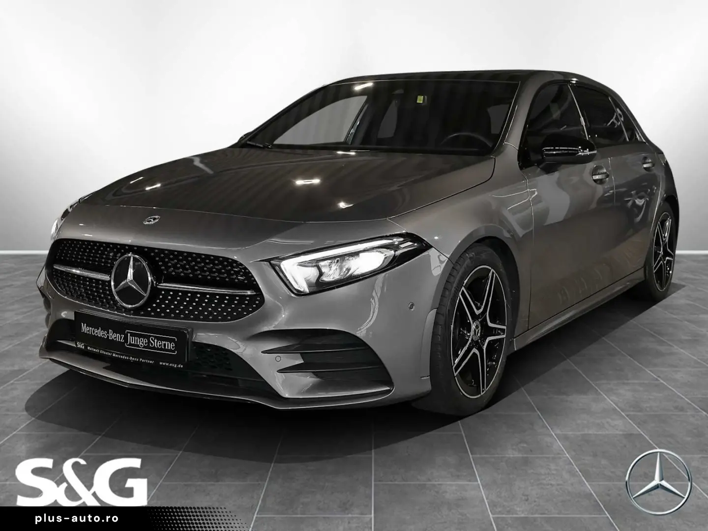 MERCEDES-BENZ A 200 AMG TOTWINKEL KAMERA PANO CARPLAY LED 18
