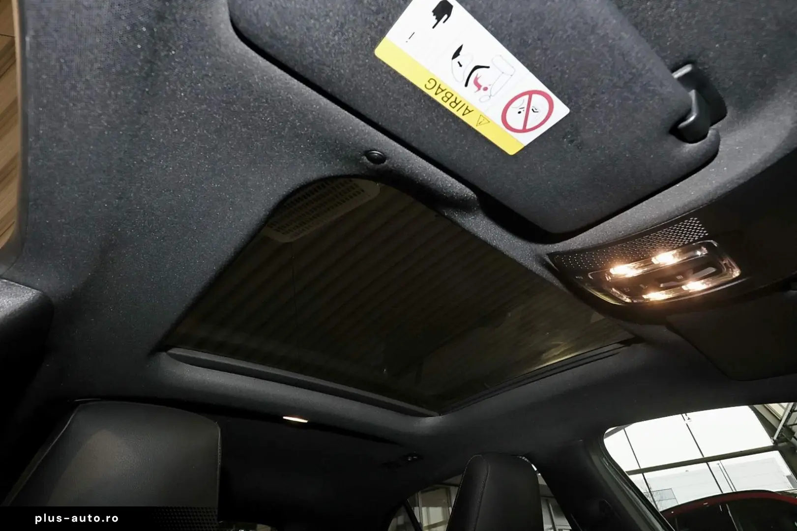 MERCEDES-BENZ A 200 AMG TOTWINKEL KAMERA PANO CARPLAY LED 18