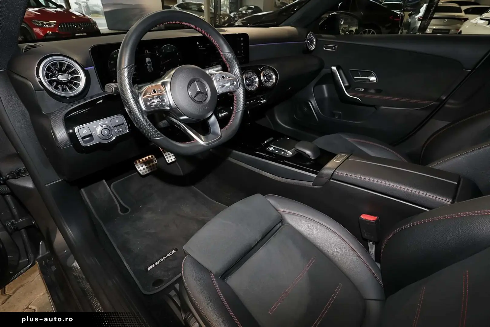 MERCEDES-BENZ A 200 AMG TOTWINKEL KAMERA PANO CARPLAY LED 18