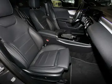 MERCEDES-BENZ A 220 4M Limousine DISTRONIC 360  NIGH&hellip;