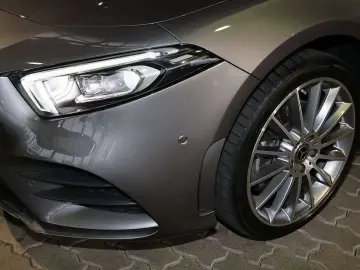 MERCEDES-BENZ A 250 e Limousine AMG KEYLESS TEMPOMAT CARPLAY