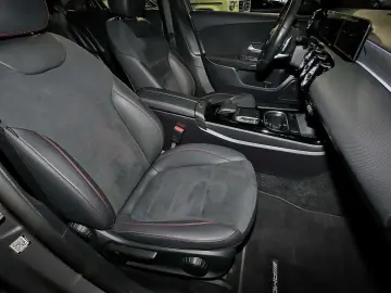 MERCEDES-BENZ A 250 e Limousine AMG KEYLESS TEMPOMAT CARPLAY