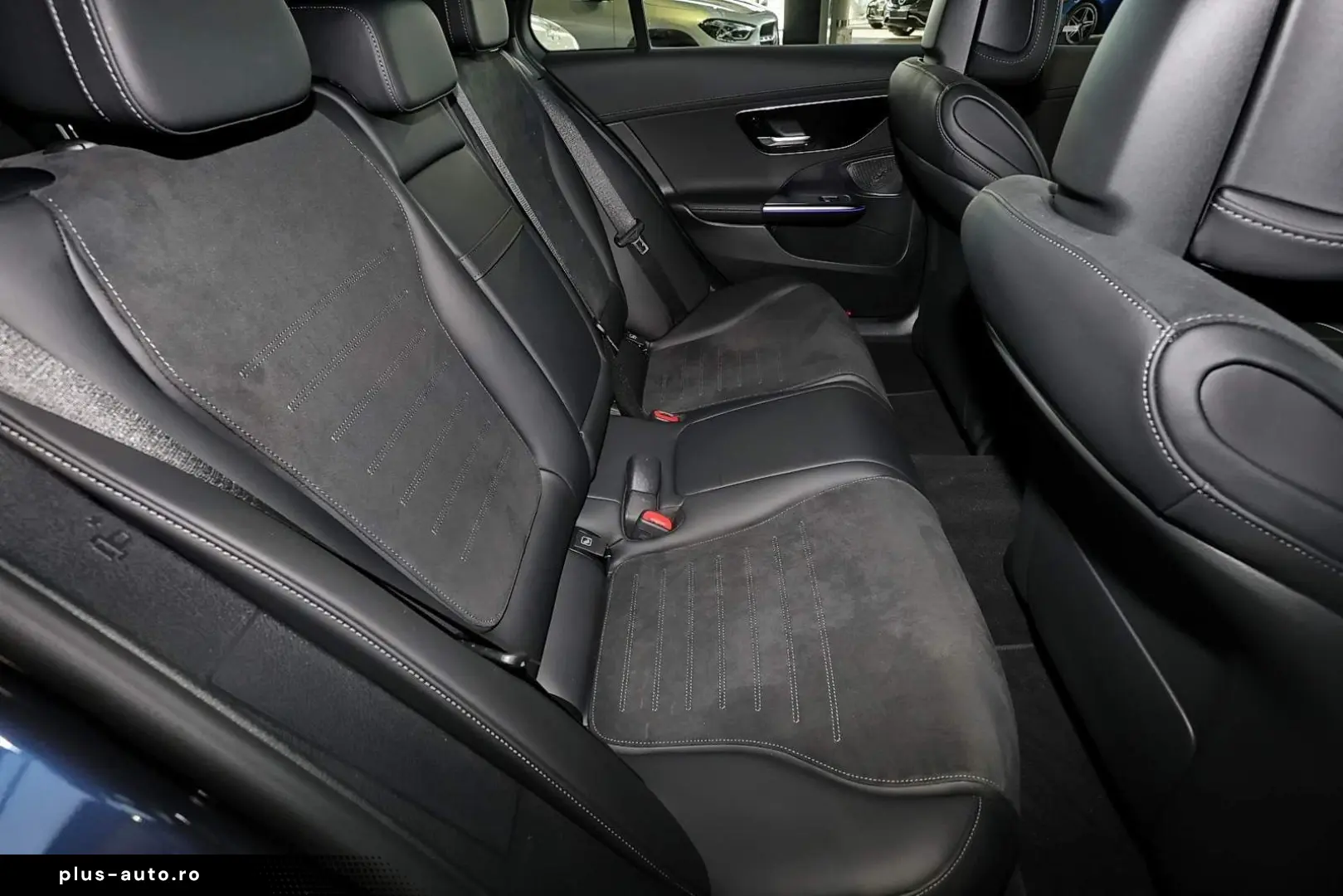 MERCEDES-BENZ C 180 T AMG PANO TOTWINKEL DISTRONIC MEMORY 19