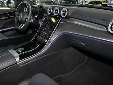 MERCEDES-BENZ C 180 T AMG PANO TOTWINKEL DISTRONIC MEMORY 19