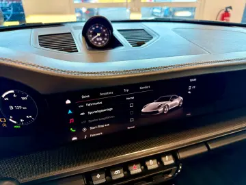 Porsche 992 911 992 Carrera 4S Cabrio SportDesign