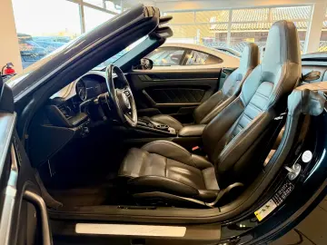 Porsche 992 911 992 Carrera 4S Cabrio SportDesign