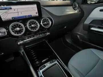 MERCEDES-BENZ B 200 TOTWINKEL NIGHT DISTRONIC KEYLESS LED 18