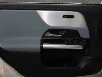 MERCEDES-BENZ B 200 TOTWINKEL NIGHT DISTRONIC KEYLESS LED 18